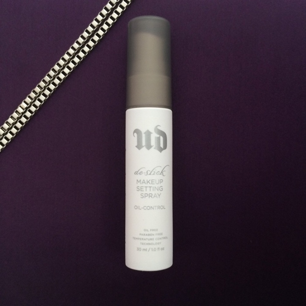Urban Decay De-slick Setting Spray